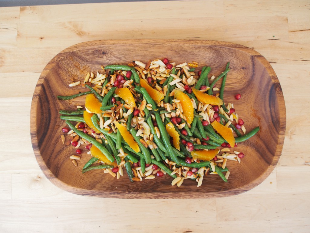 Thanksgiving Sides: Garlic Green Beans with Seasonal Fruit